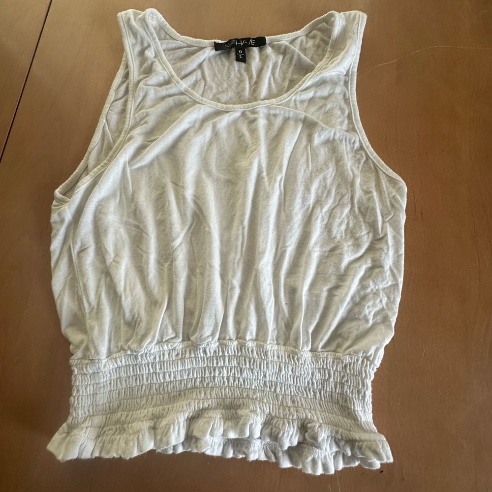 Camisole 🤍 - Picture 2 of 5